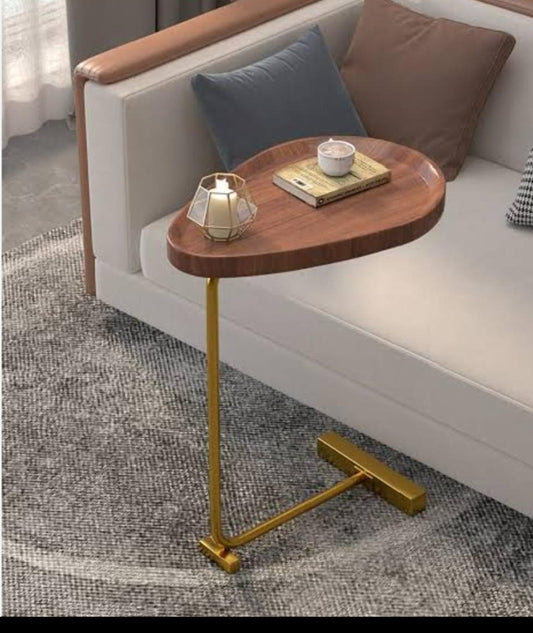 Corner coffee table